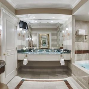 Venetian Luxury King Suite